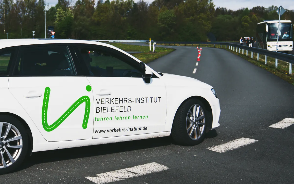 Fahrlehrerausbildung Klasse BE beim Verkehrs-Institut