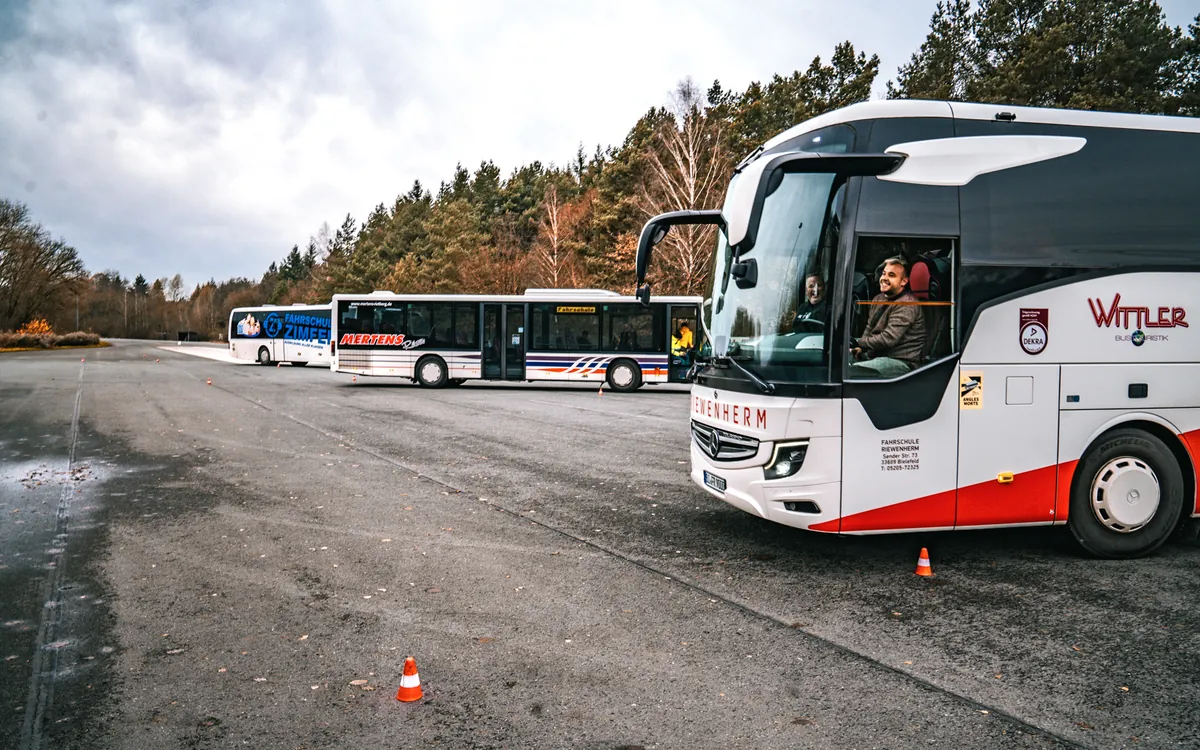 Fahrlehrerausbildung Klasse DE beim Verkehrs-Institut