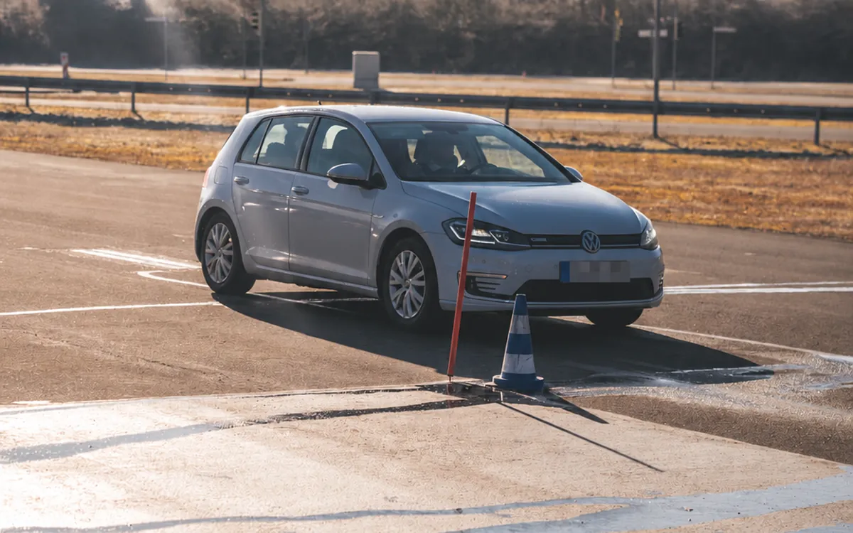 § 53 Abs. 1 FahrlG mit SHT in Grevenbroich beim Verkehrs-Institut